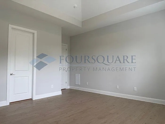 8156 Baronleigh Ln — Photo 43