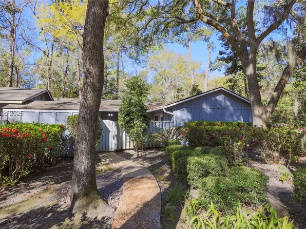 3 Honeysuckle Ct, Hilton Head Island, SC 29926