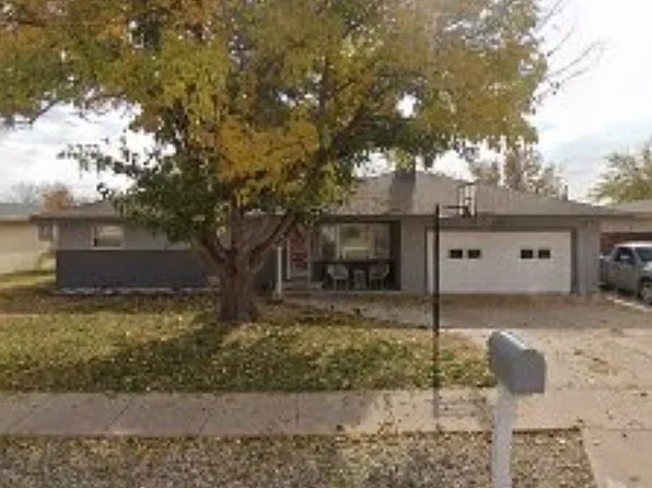 1002 Princeton Dr, Roswell, NM 88203
