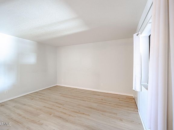 4th image of 17 E RUTH Avenue #202