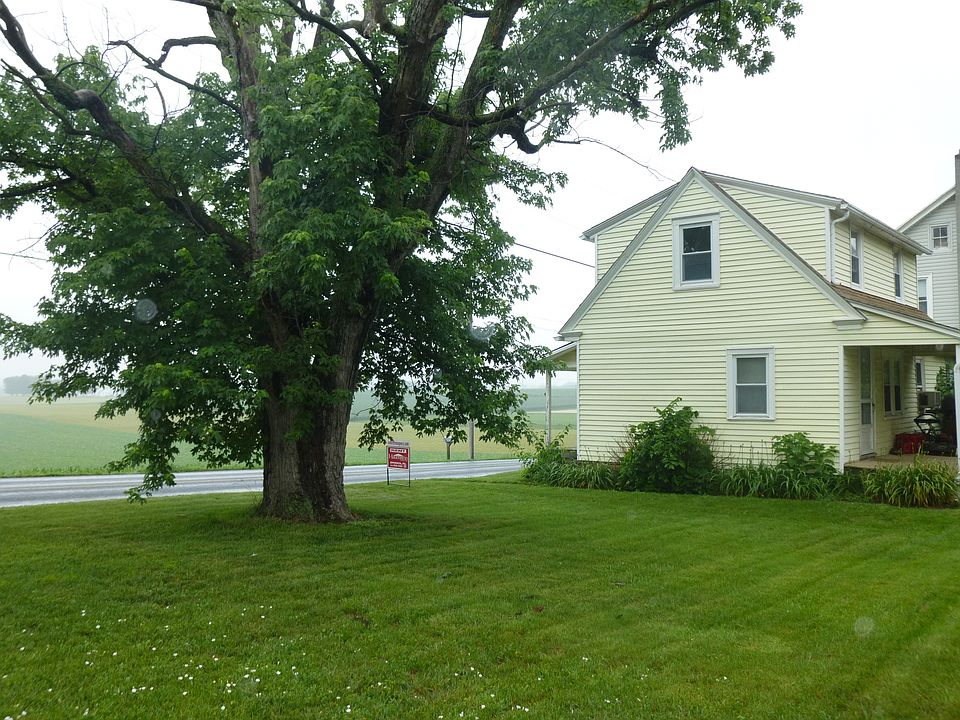 2nd image of 585 Stevens Rd