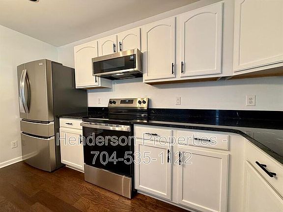 4th image of 8808 Old Potters Rd