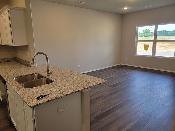 5th image of 2449 N Gooseberry Ln