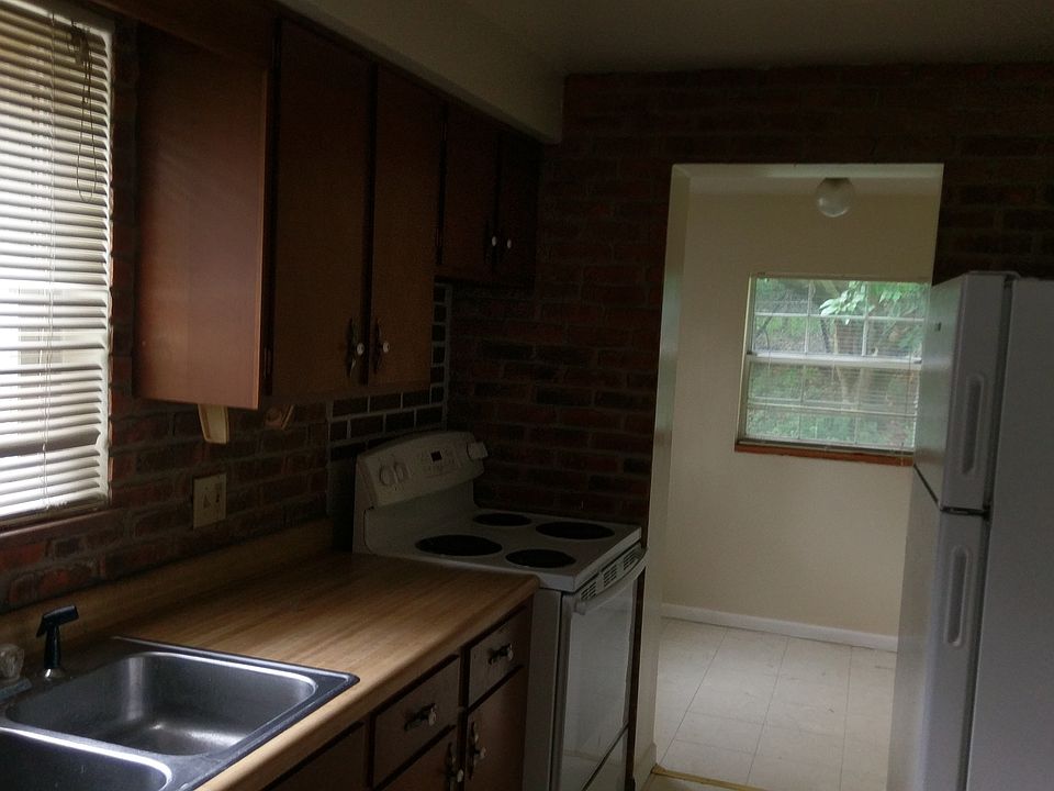 2nd image of 6241 Girard Ave #1