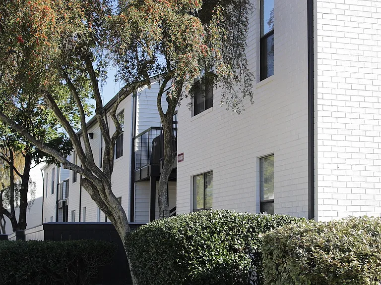 Rock Creek Apartments — Photo 18