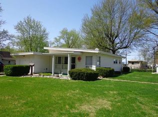 314 S 5th St, Farmersburg, IN 47850