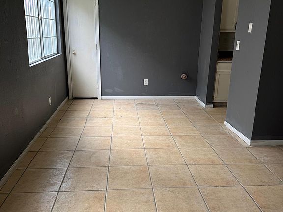 4th image of 3623 Kolendo Ct APT B