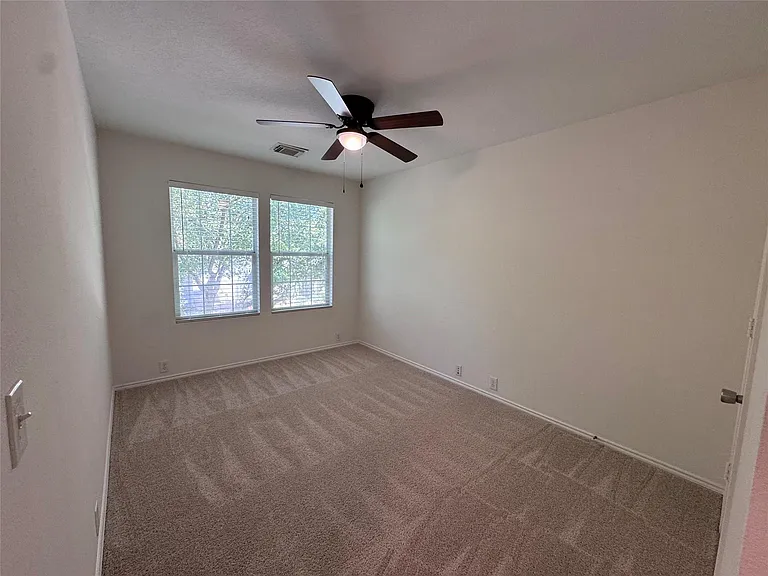 29726 Sullivan Oaks Dr — Photo 13