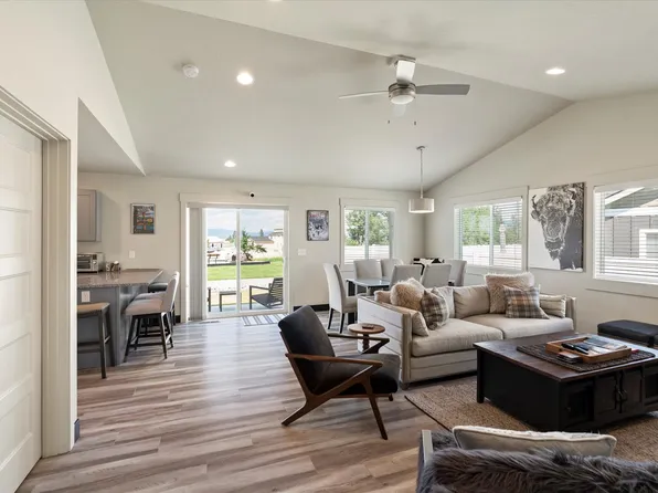 995 N Camas Ln, Kalispell, MT 59901