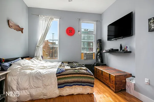 Rented by MNS | media 11