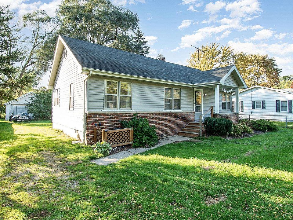 3774 Mack Rd, Saginaw, MI 48601 Zillow