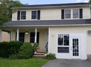 588 Arcade Ave, Seekonk, MA 02771