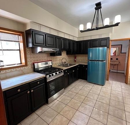 2nd image of 17 Van Buren St APT 1