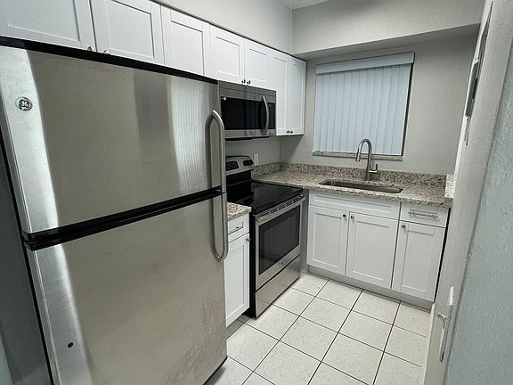 3rd image of 6400 NE 18th Ave APT 15