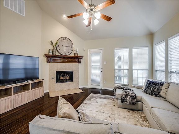 3rd image of 3608 Blanco Creek Trl