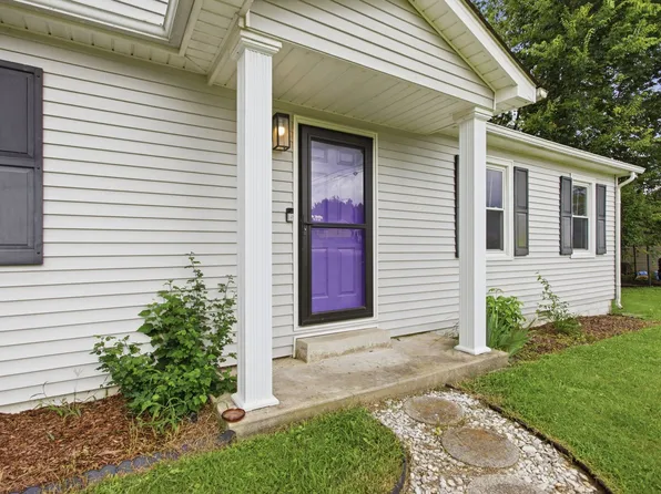 1615 Williamson Dr, Columbia, TN 38401