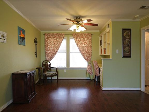 4th image of 10153 Silver Creek Dr