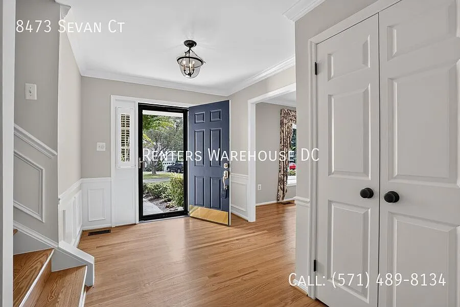 Elegant Updated Annandale Home Offering Space, Comfort & Convenience — Photo 2