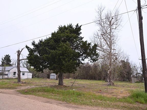 5th image of 438 Low Wood Rd