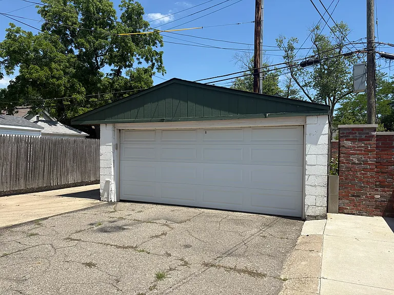 1216 Wayburn St — Photo 17