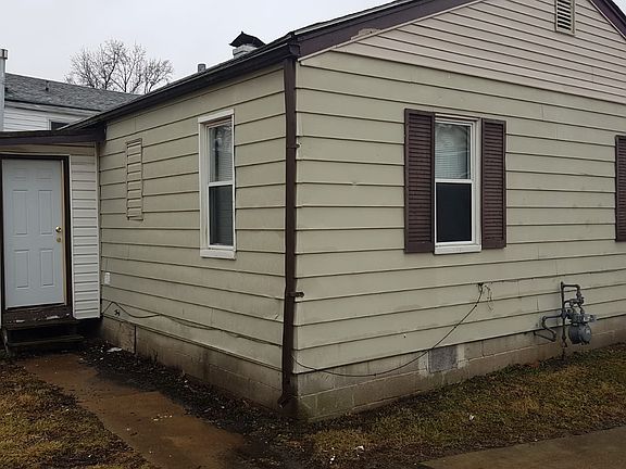 2nd image of 4324 Beachwood Ave #1