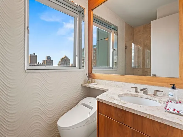 301 West 57th Street image 13 of 18