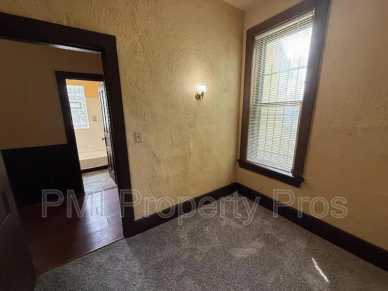 2 bed, 1.0 bath, 626 sqft, $1,150 — Photo 2