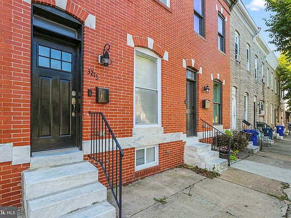 2nd image of 3213 E Fairmount Ave