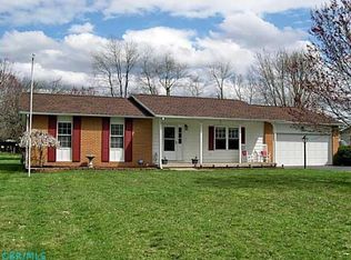 1306 Sherwood Downs Rd E, Newark, OH 43055