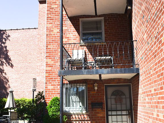 2nd image of 1809 Avenue W