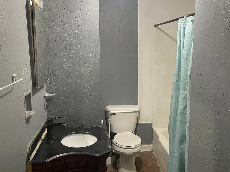2926 Francis St — Photo 9