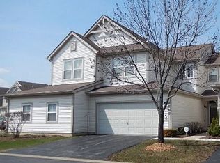 2886 Falling Waters Ln, Lindenhurst, IL 60046