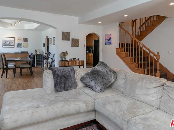 3rd image of 2436 Penmar Ave
