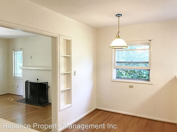 4th image of 2303 NE 12th Ave APT 3