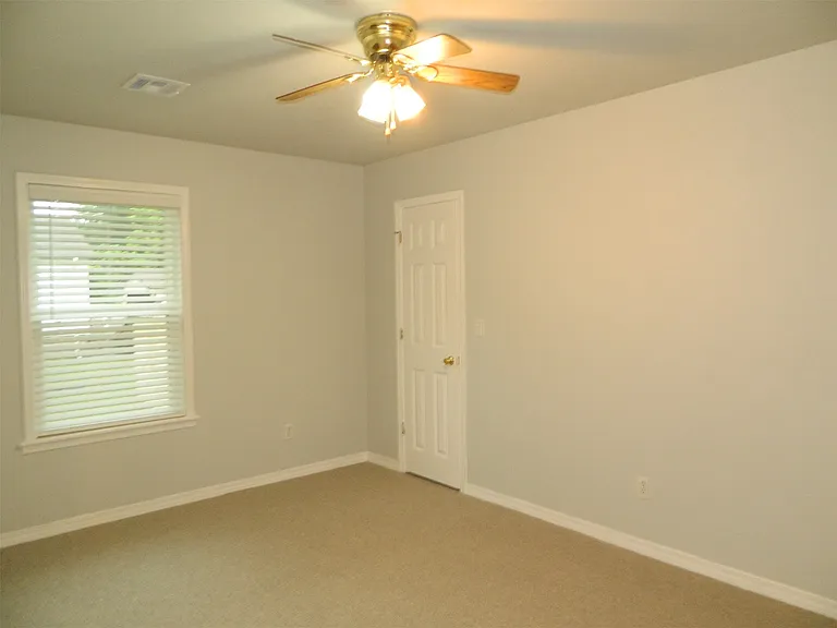 1302 W Exchange St — Photo 16