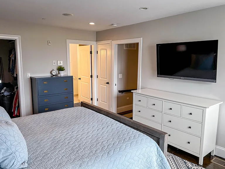 77 Dresser St #77 — Photo 15