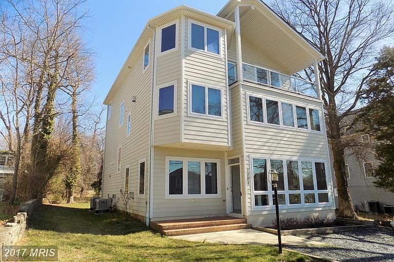 1st image of 1404 Chesapeake Ave
