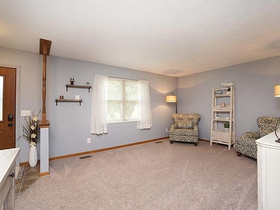 4th image of 4419 Squaw Valley Dr