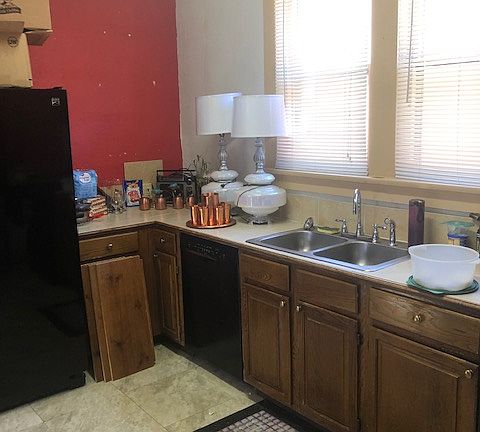 2nd image of 1223 E Evans Ave