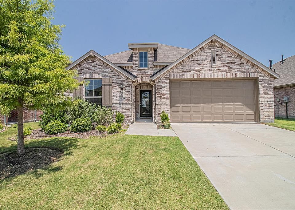 1st image of 1609 Spoonbill Dr