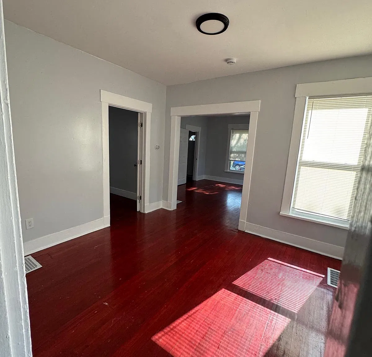 2 bed, 1080 sqft, $1,750 — Photo 2