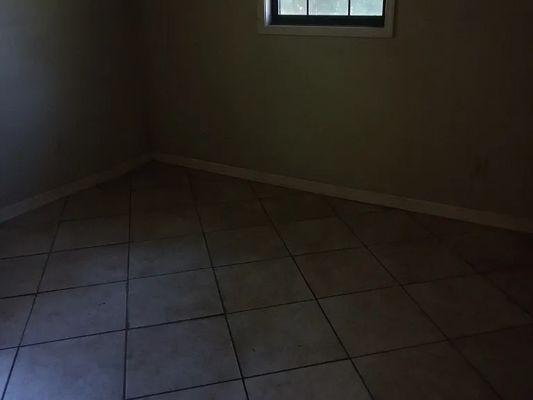 614 Middle St — Photo 1