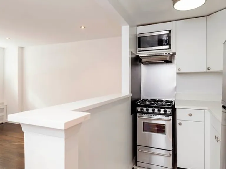 27 W 16th St #2-C — Photo 2