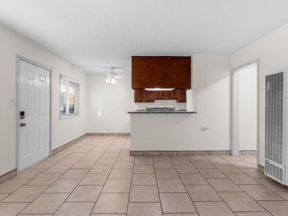 2nd image of 765 Cerritos Ave APT 20