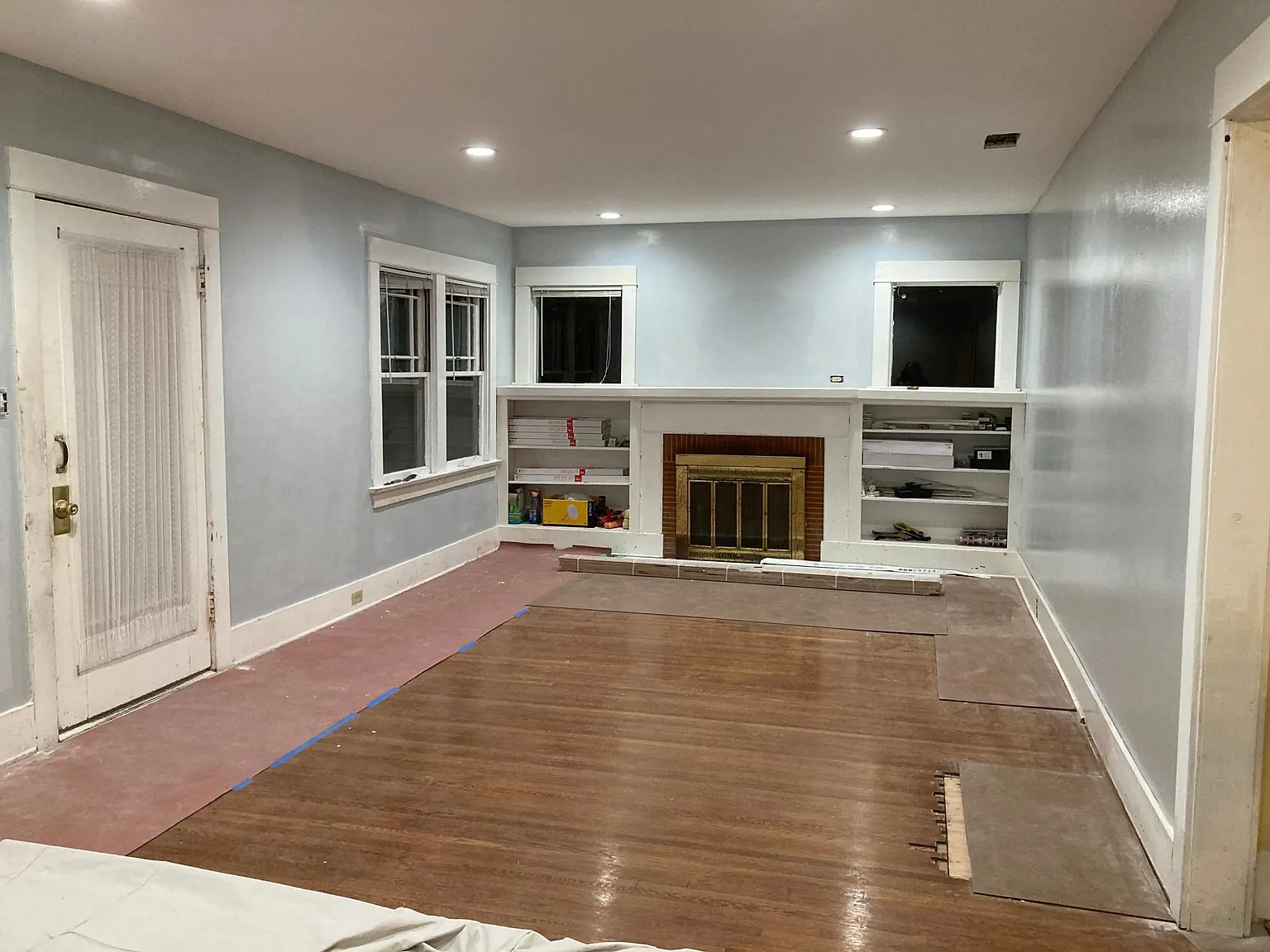 550 W 37th St — Photo 3