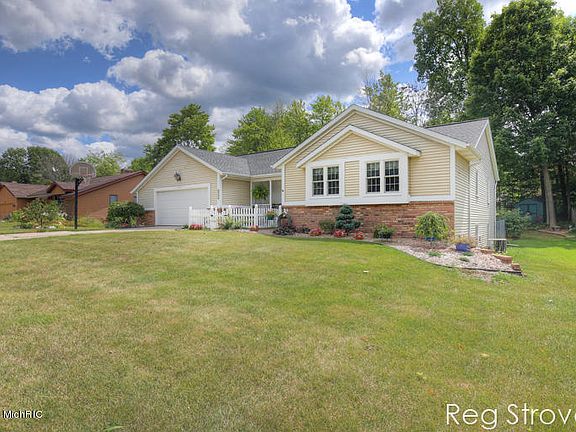 2nd image of 2310 Chelsea Dr NE