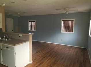 602 E Sterling St, Baytown, TX 77520