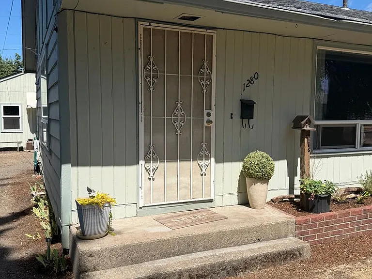 1280 L St — Photo 3