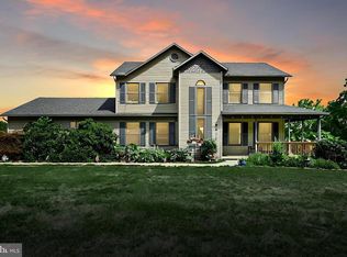 5811 Mountain Rd, Dover, PA 17315