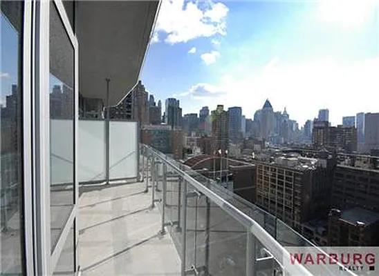 Rented by Warburg | media 35